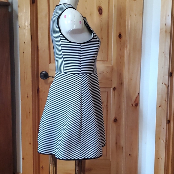 Monteau LA striped sun-dress - Picture 4 of 5